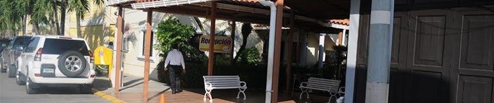 Apart Hotel Villa Nuria San Pedro Sula Exterior foto