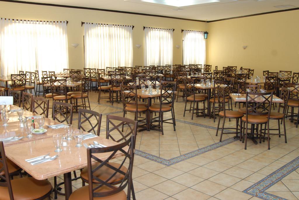 Apart Hotel Villa Nuria San Pedro Sula Exterior foto
